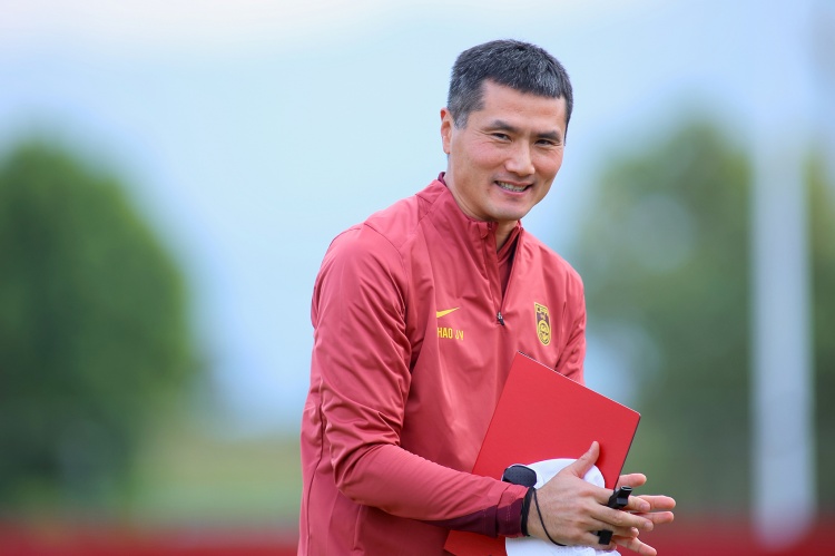 开云体育-马德兴：邵佳一上任后放低姿态，主动加强国家队与俱乐部沟通